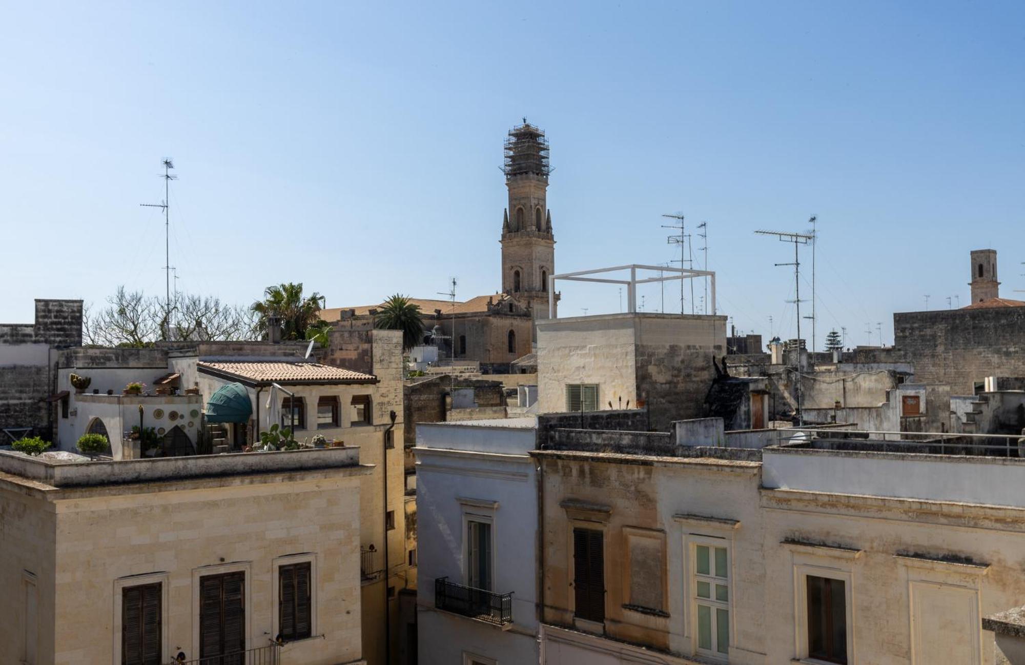Palazzo Della Contessa - Suites & Breakfast Lecce Exterior foto